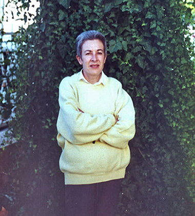 Giovanna Bassi In Piedi