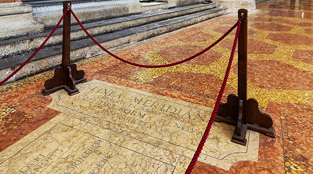 Meridiana Dentro Alla Basilica Di San Petronio