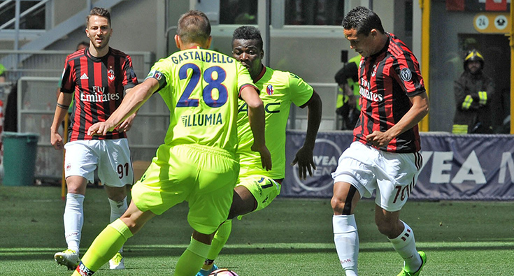 Azione Di Gioco Tra Bacca Gastaldello E Mbaye