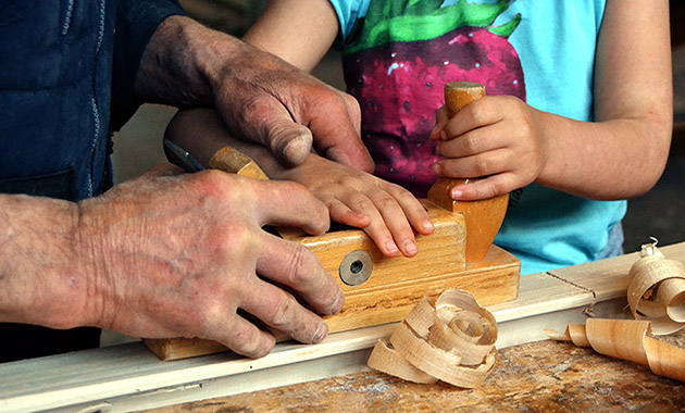 Anziano E Bambina Foto Lorenza Vaccari