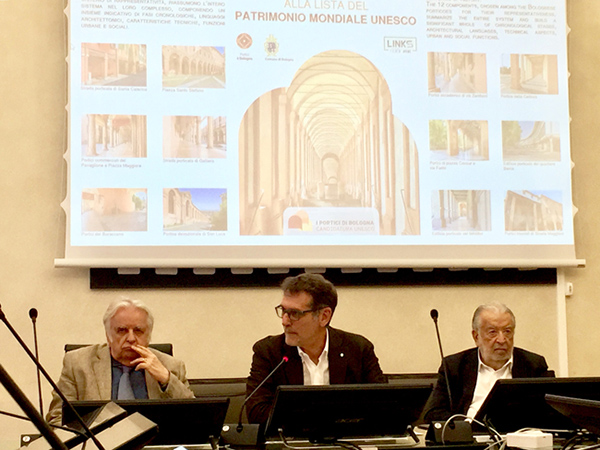 Avati Alla Conferenza Stampa